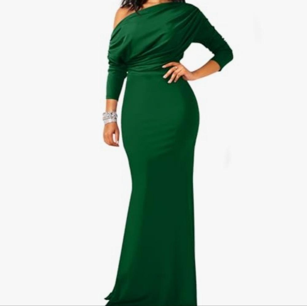 Women's Green Off Shoulder Bodycon Dress. Soft Comfotable.